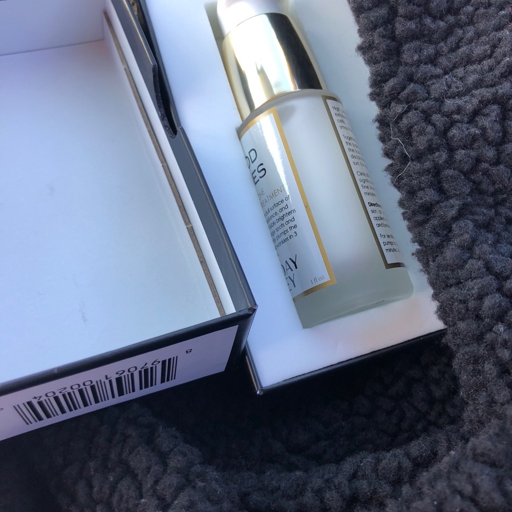 Sunday Riley good genes